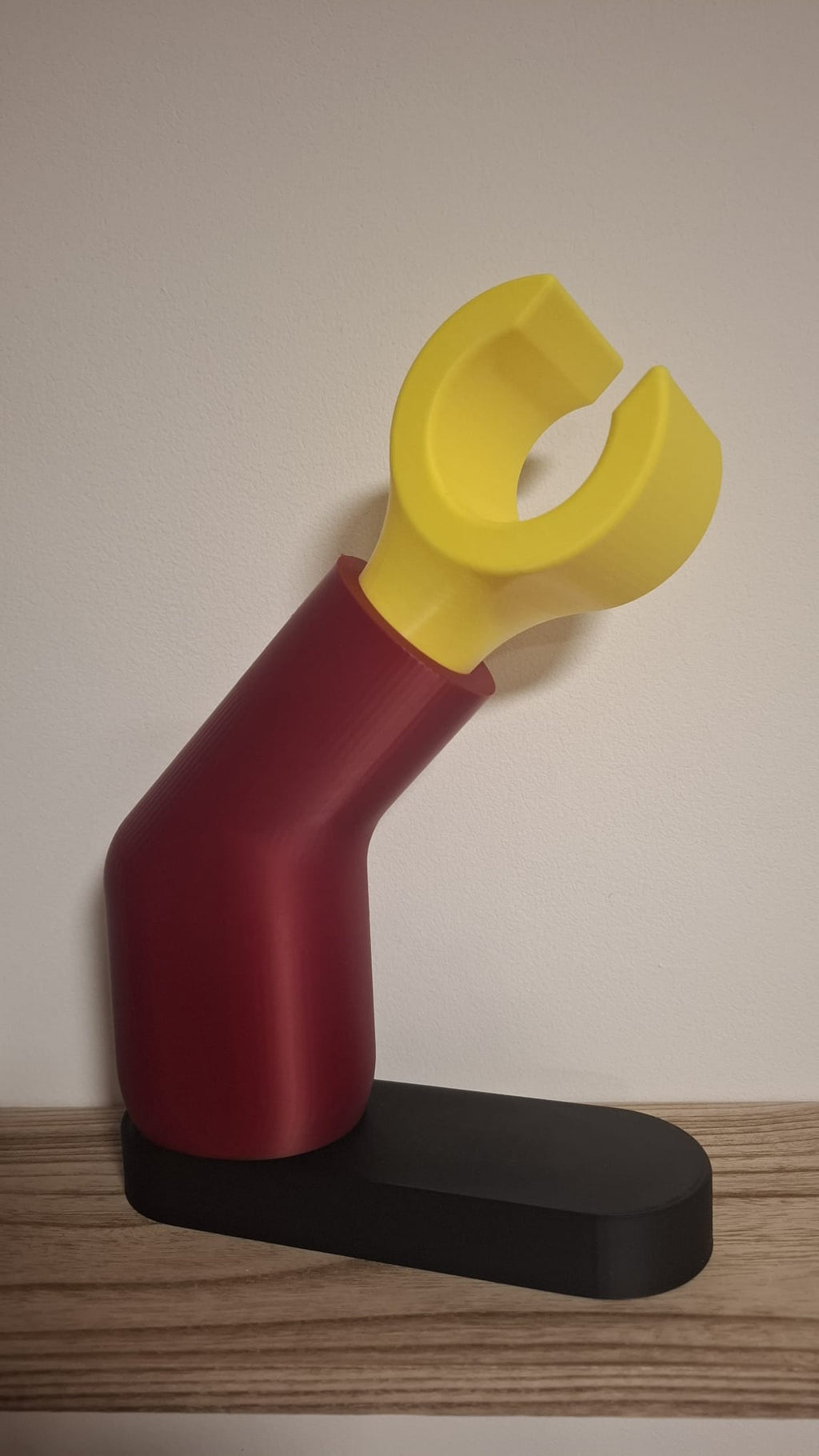 Giant Hand Headphone Stand Of Absolute Power!